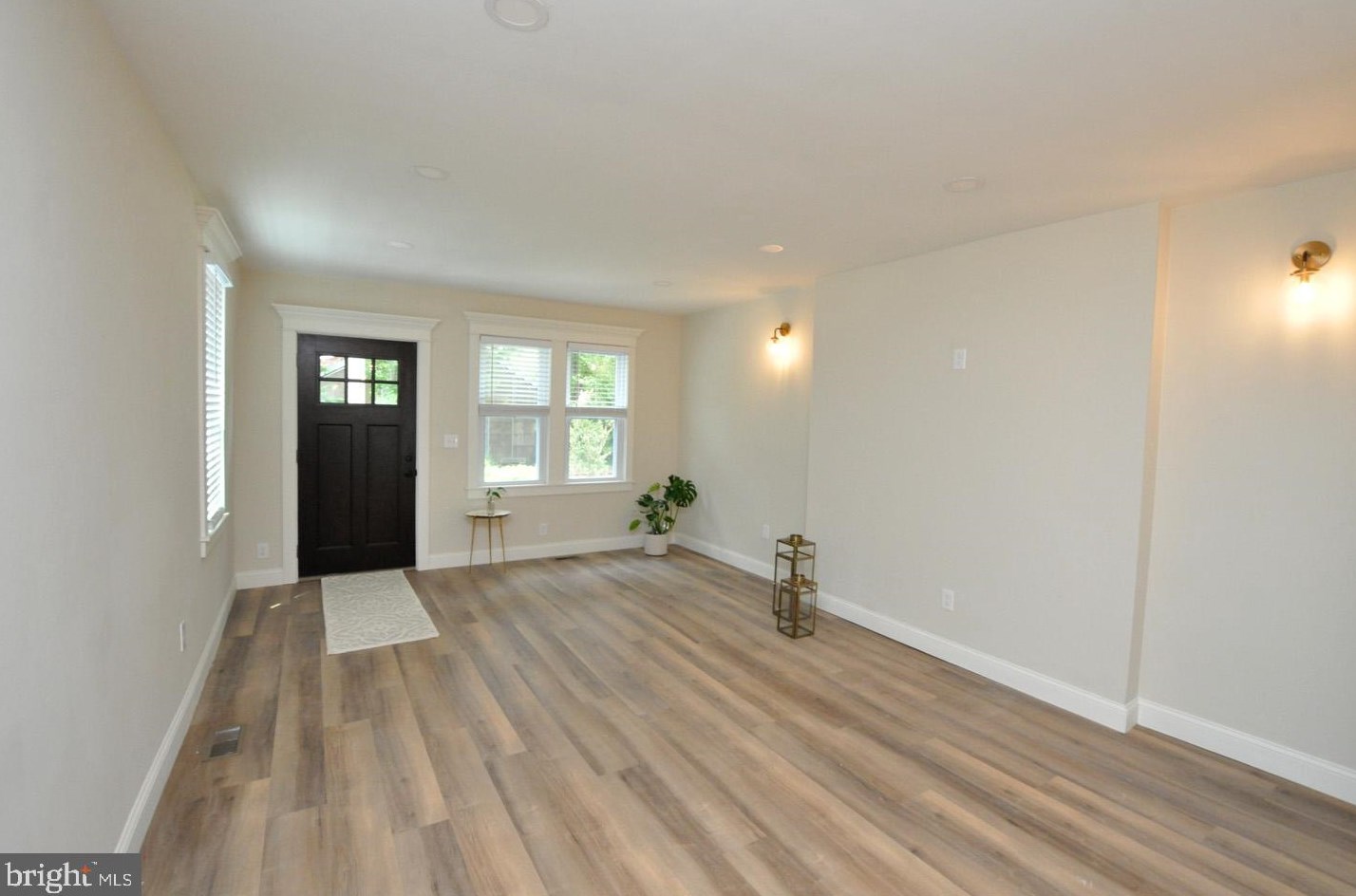 76 E 3rd St, Moorestown, NJ 08057