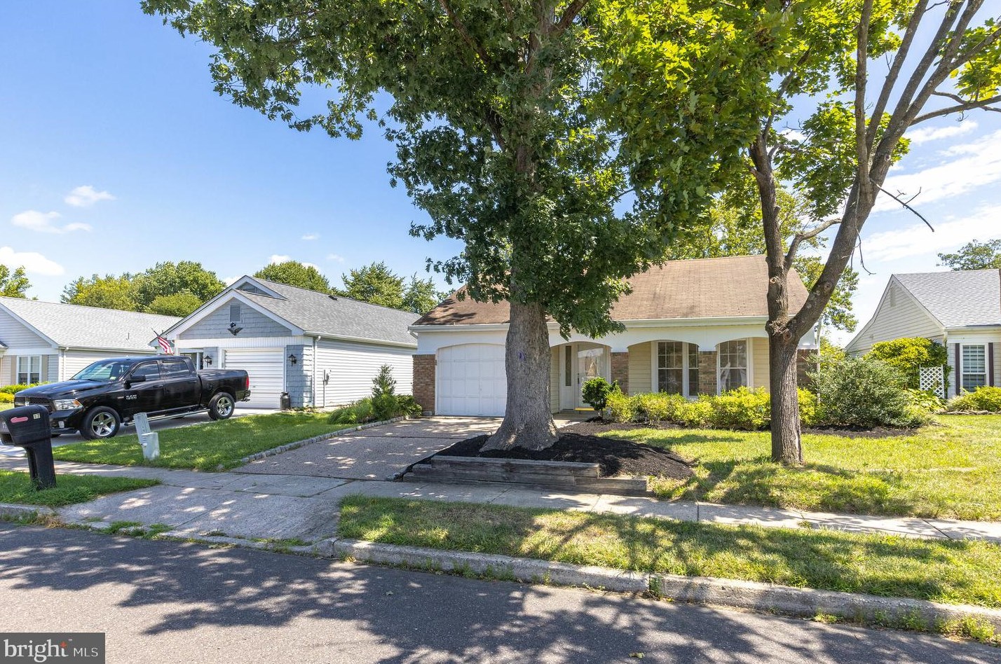 17 Finchley Ct, Southampton, NJ 08088-1006