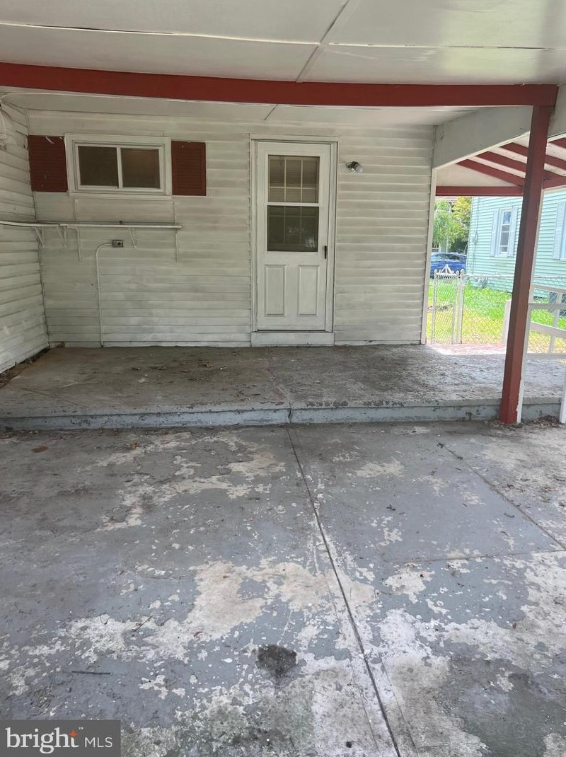 827 W 2nd St, Florence, NJ 08518