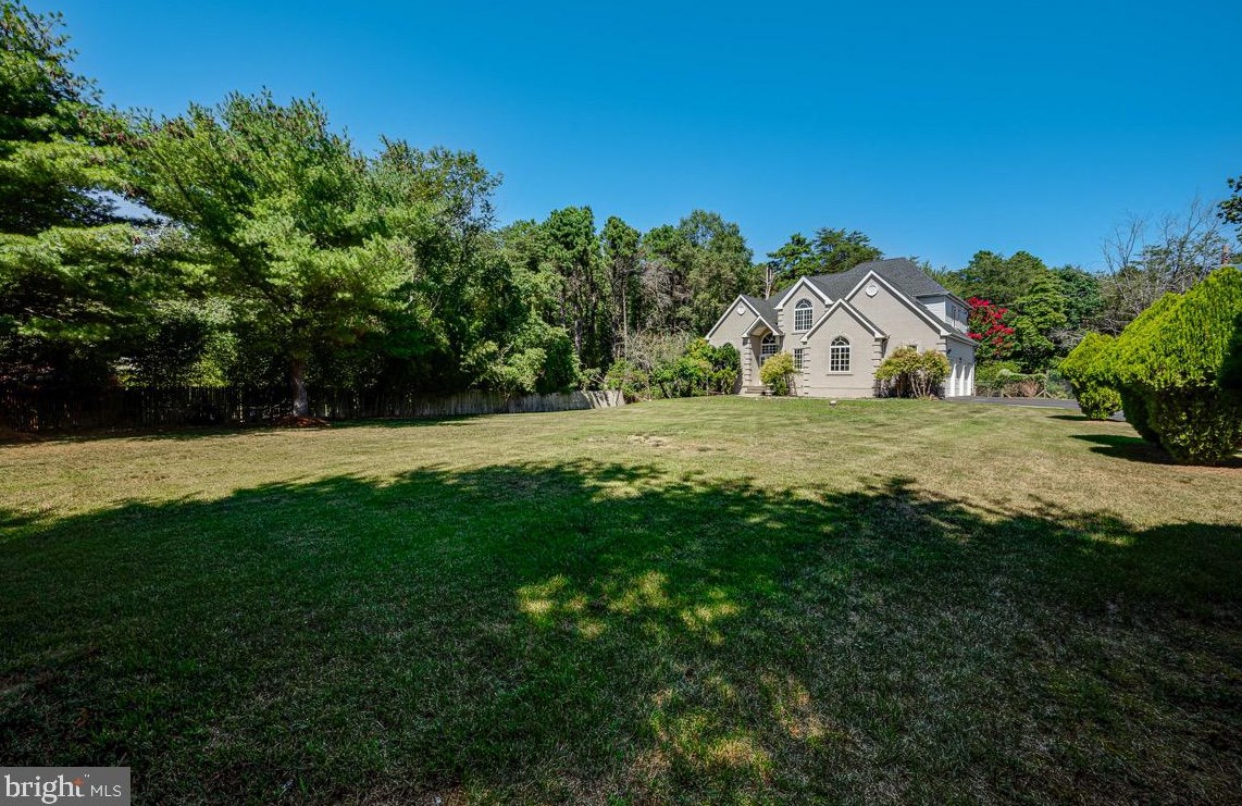 110 Dixontown Rd, Medford NJ  08055-9775 exterior