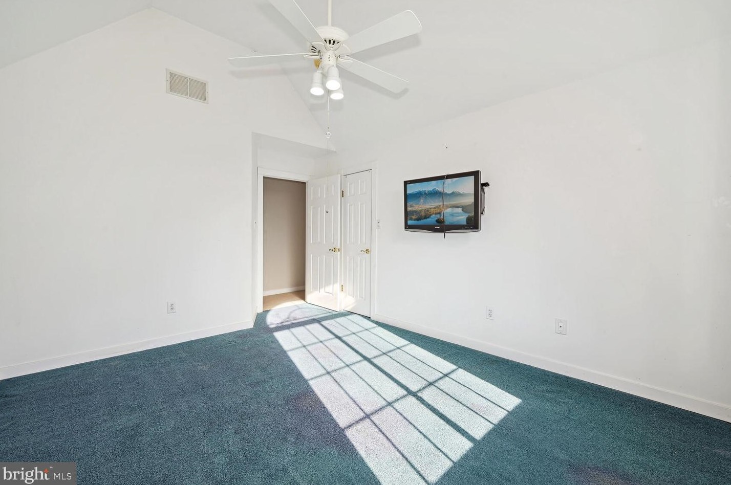 110 Dixontown Rd, Medford NJ  08055-9775 exterior