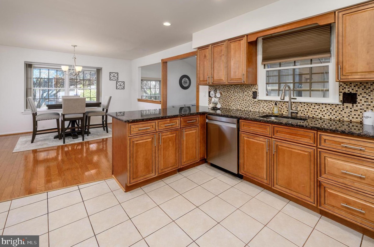 1 Edinburgh Ln, Mount Laurel NJ  08054-1203 exterior