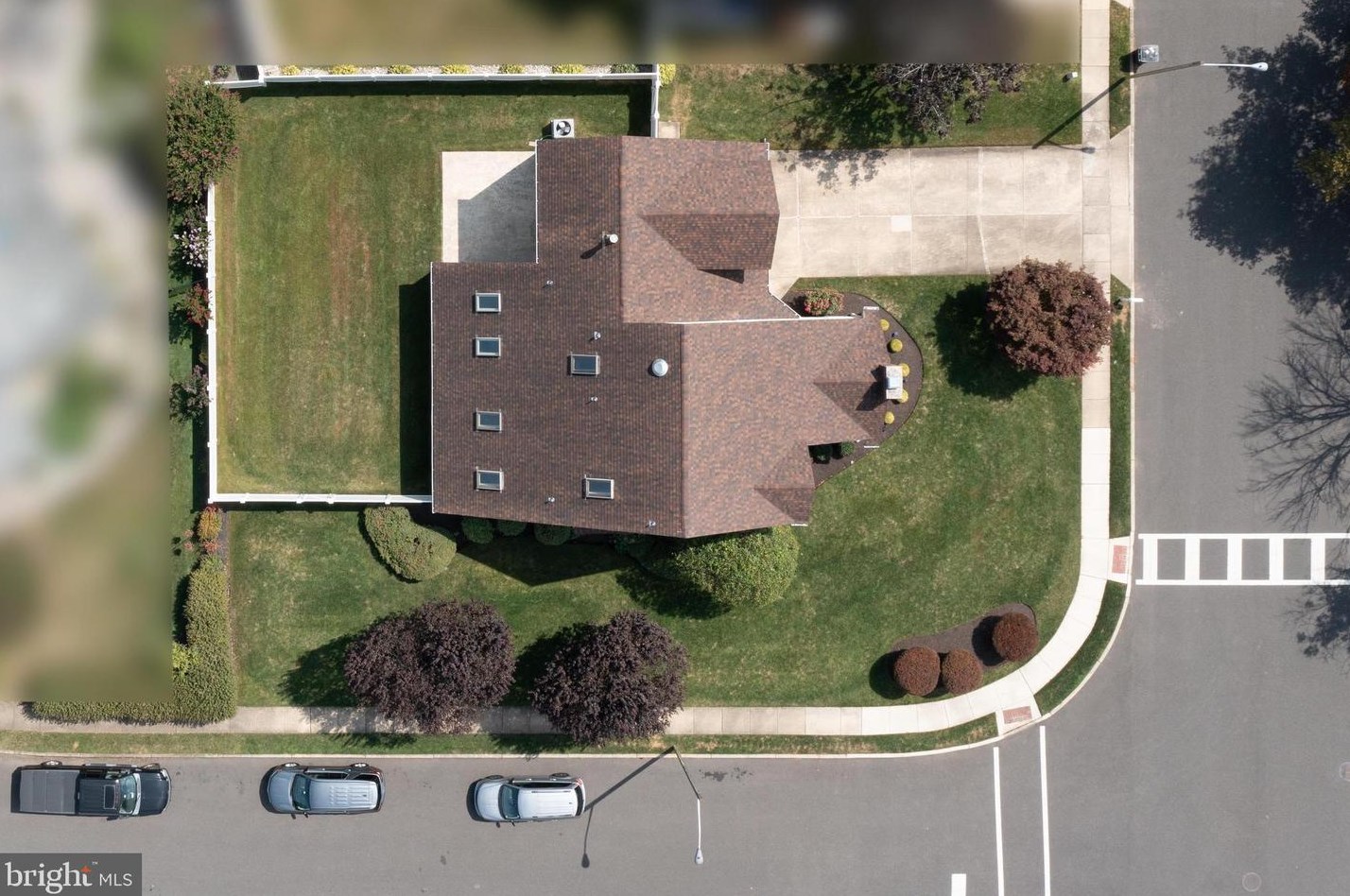 1 Edinburgh Ln, Mount Laurel NJ  08054-1203 exterior