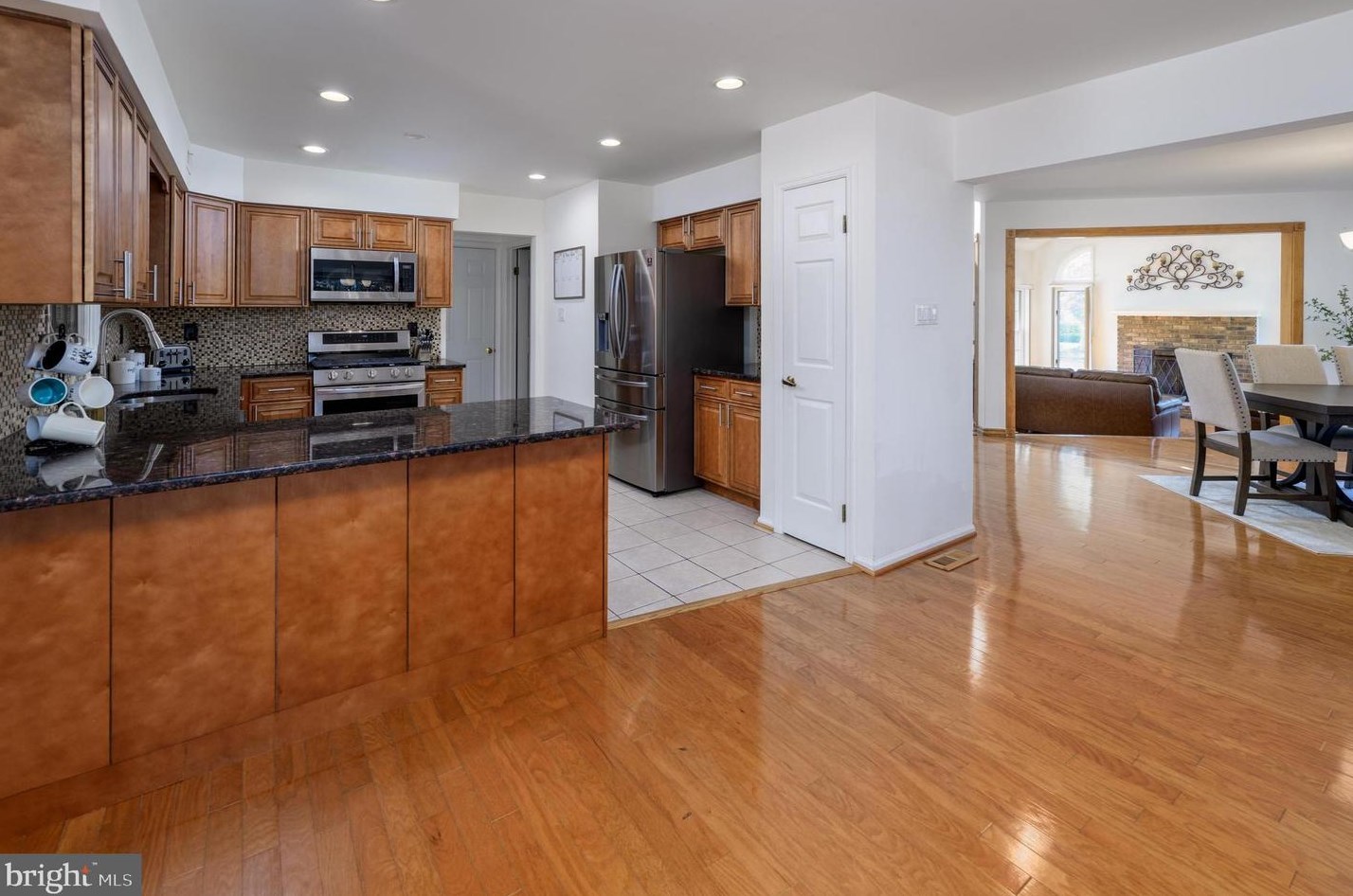 1 Edinburgh Ln, Mount Laurel NJ  08054-1203 exterior