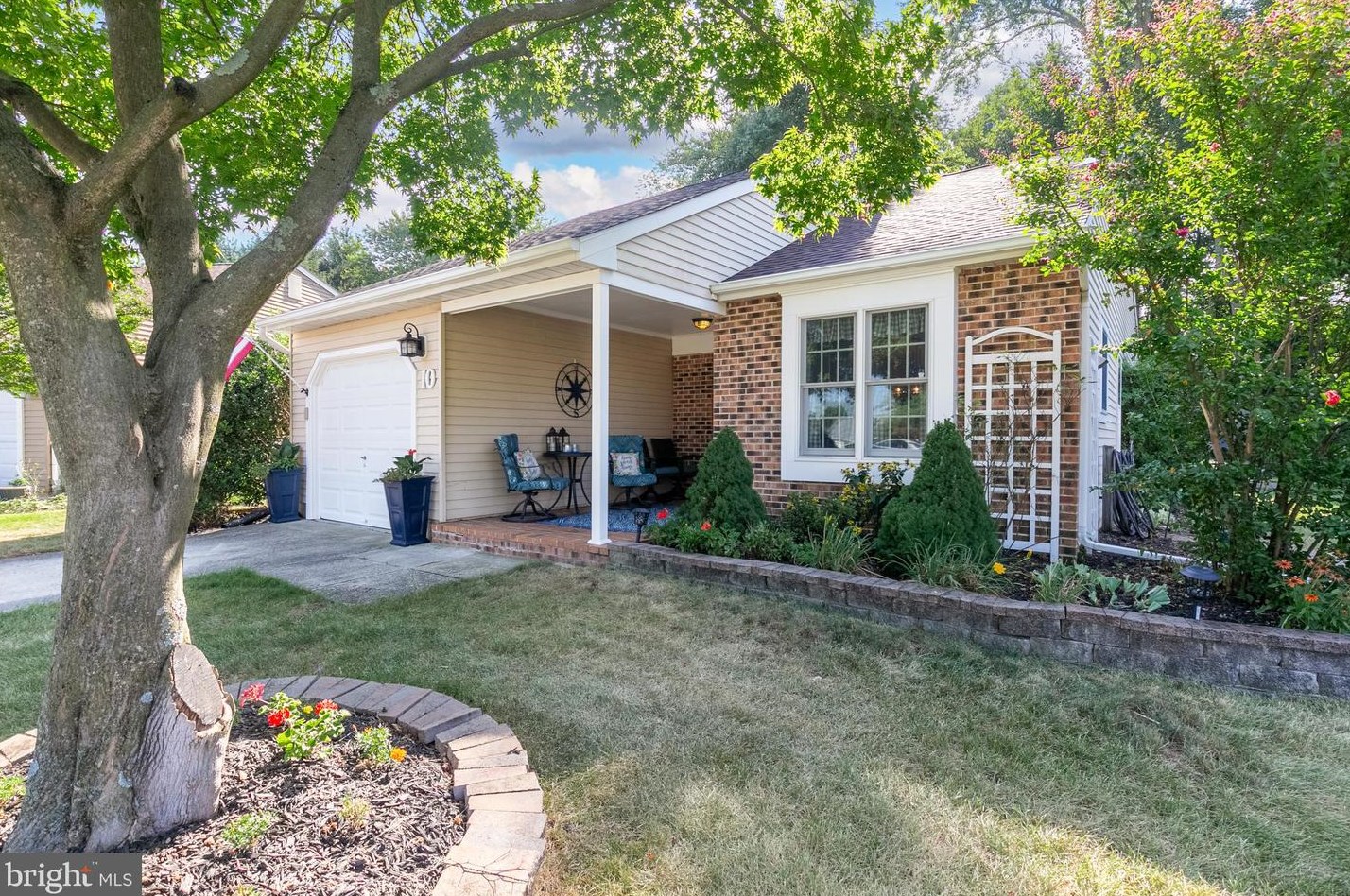 10 Panorama Ct, Mount Laurel, NJ 08054
