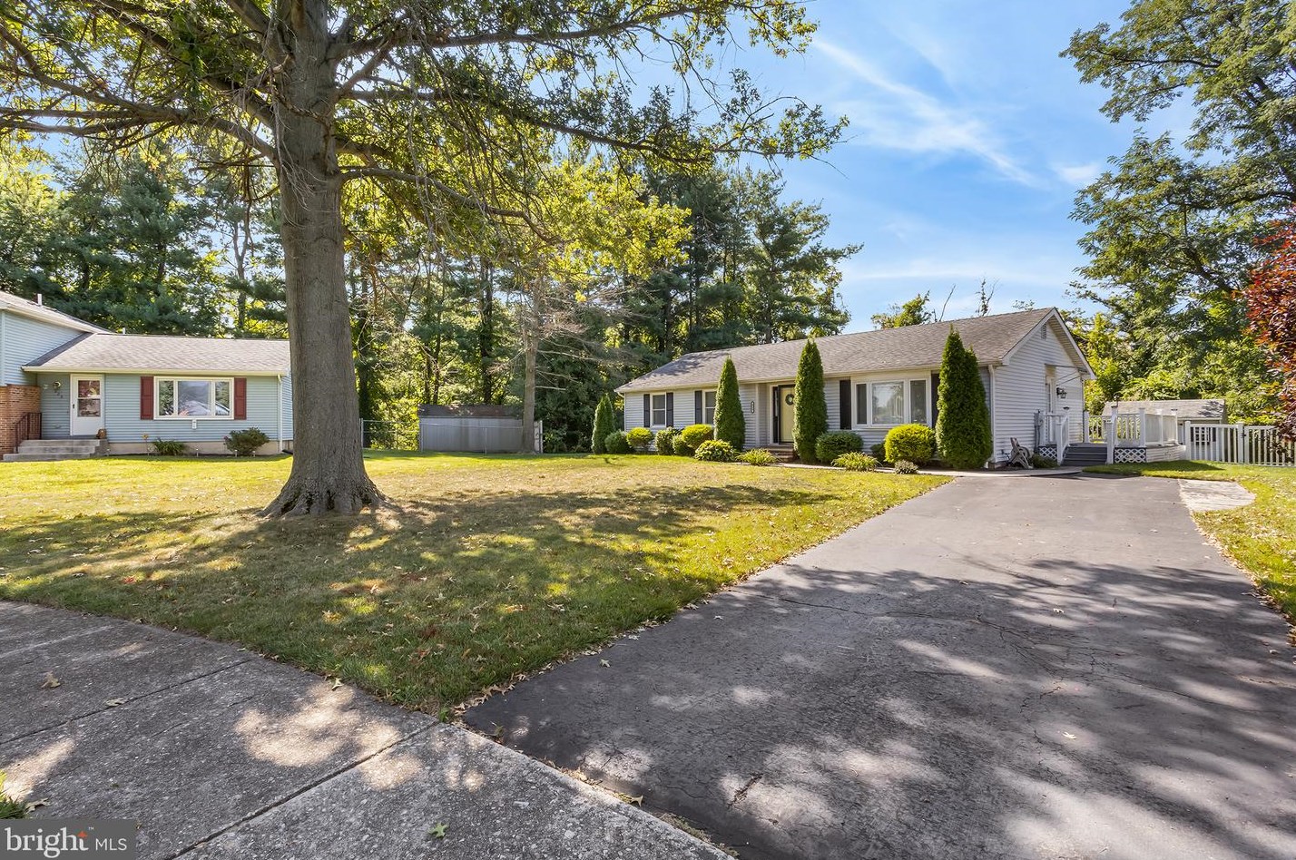 923 Broad St, Florence, NJ 08518