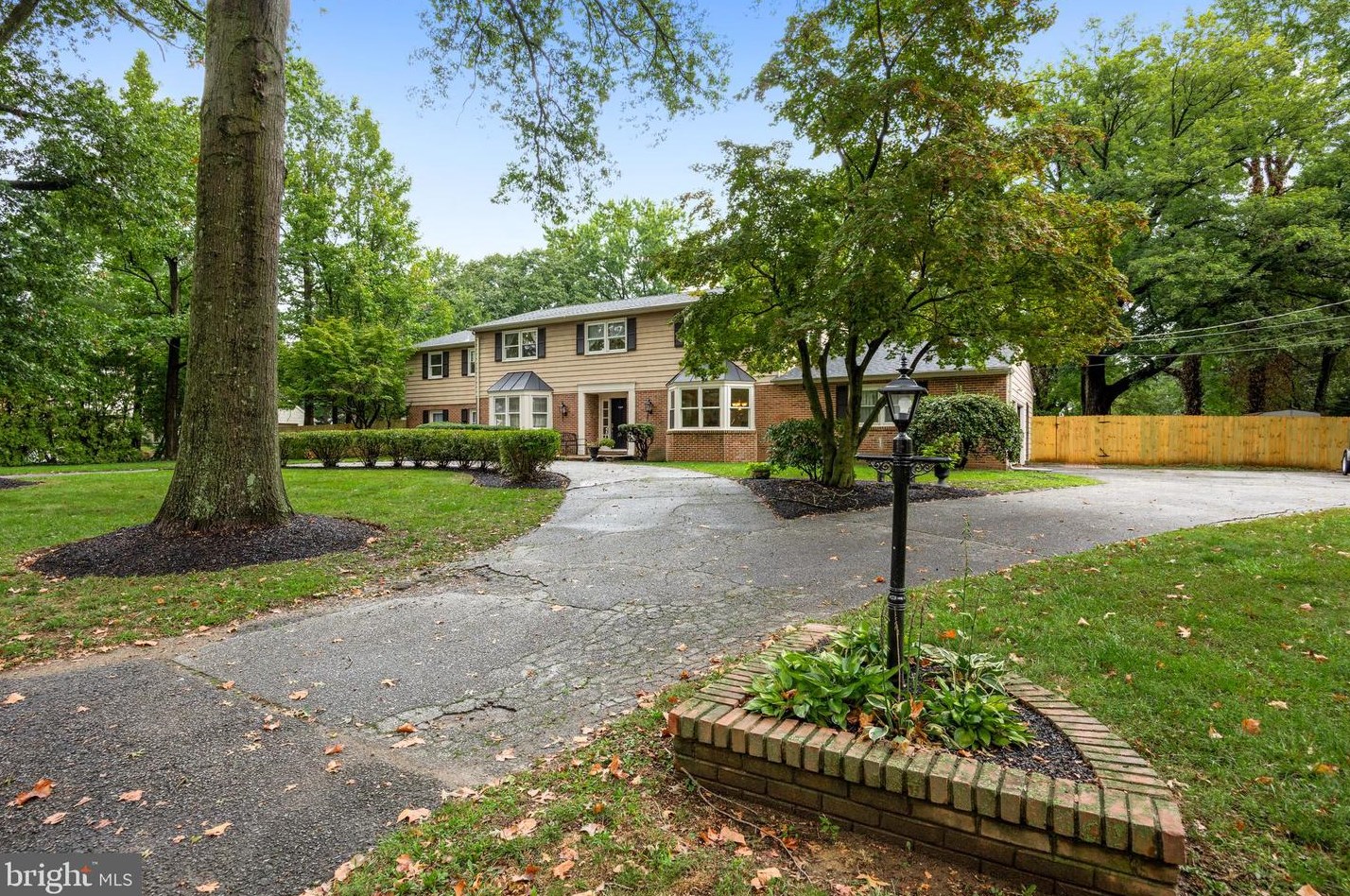 729 N Stanwick Rd, Moorestown, NJ 08057