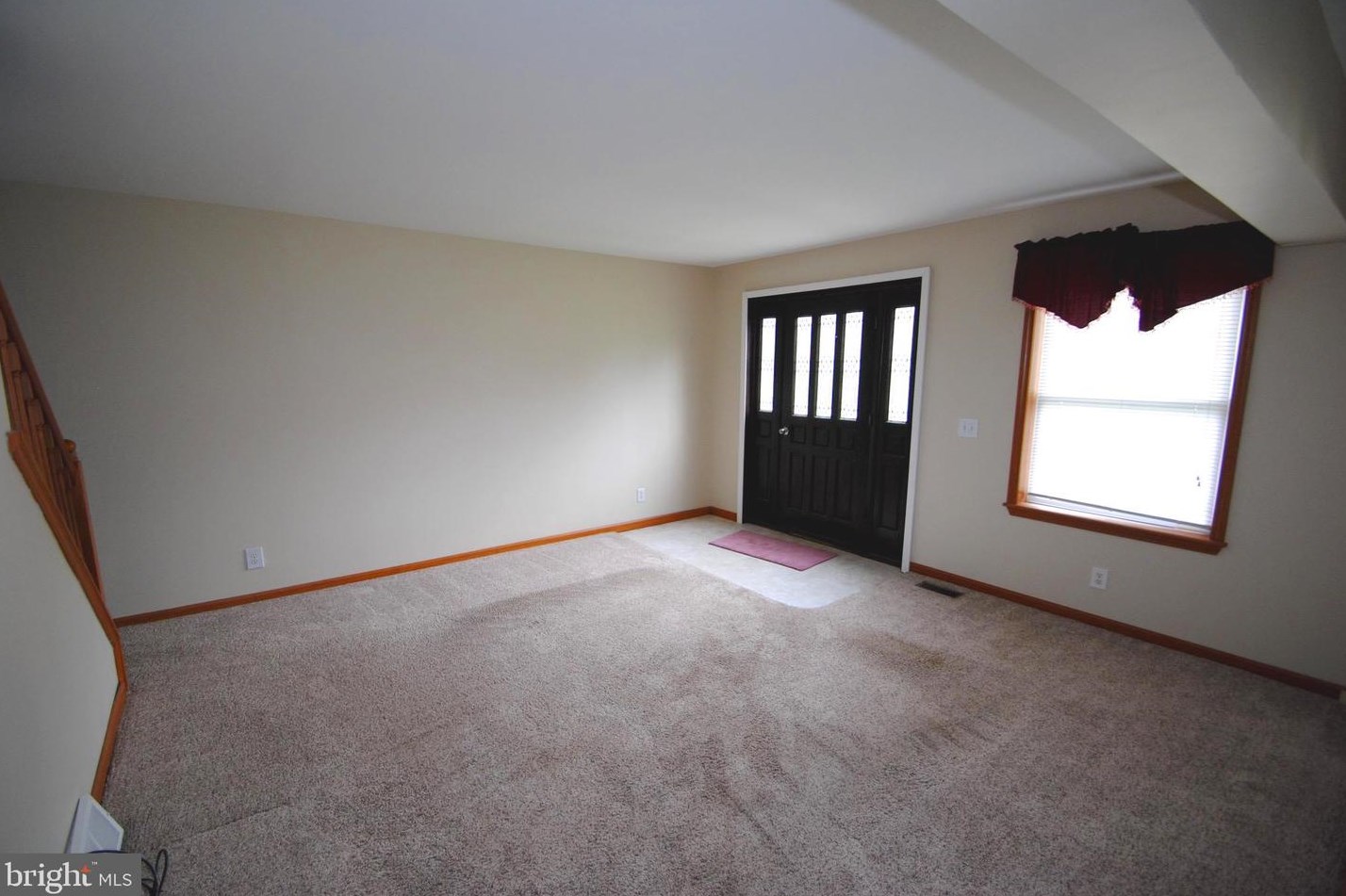 139 E 7th St, Burlington, NJ 08016