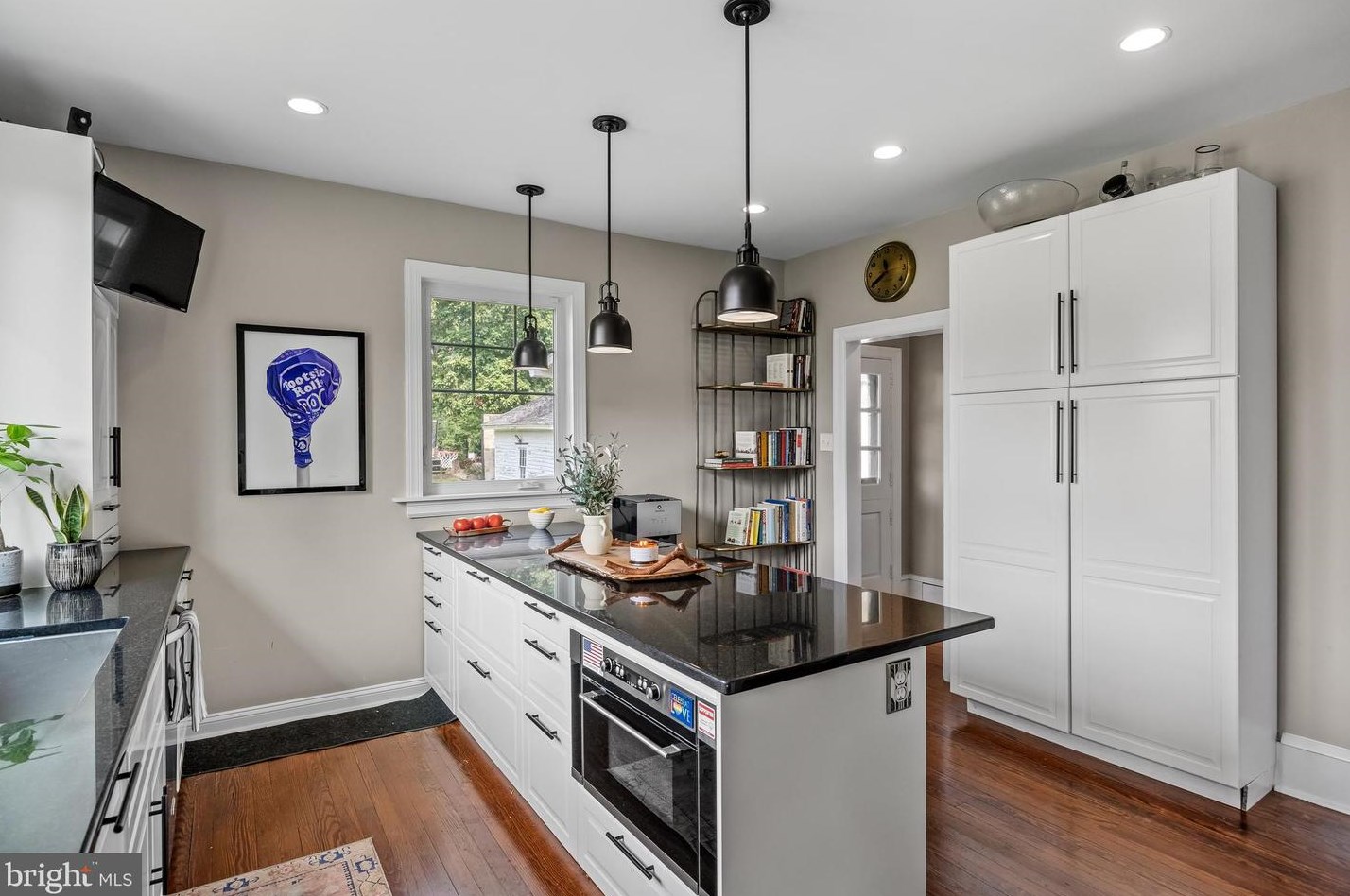 15 Maple Ave, Moorestown NJ 08057-1860 exterior