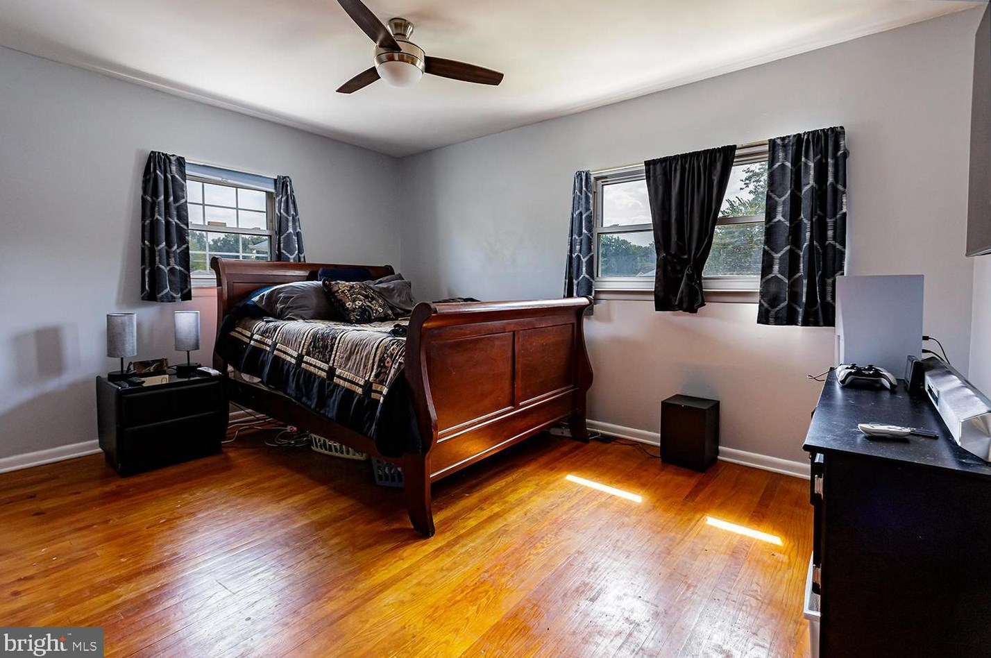113 Beechwood Dr, Mount Laurel NJ  08054-1040 exterior