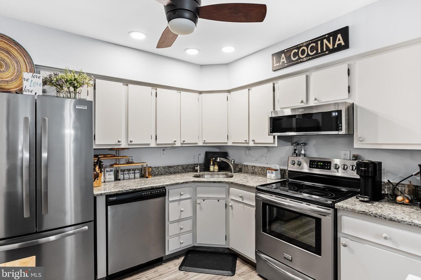 3 Bluebell Ln, Mount Laurel NJ  08054-3506 exterior