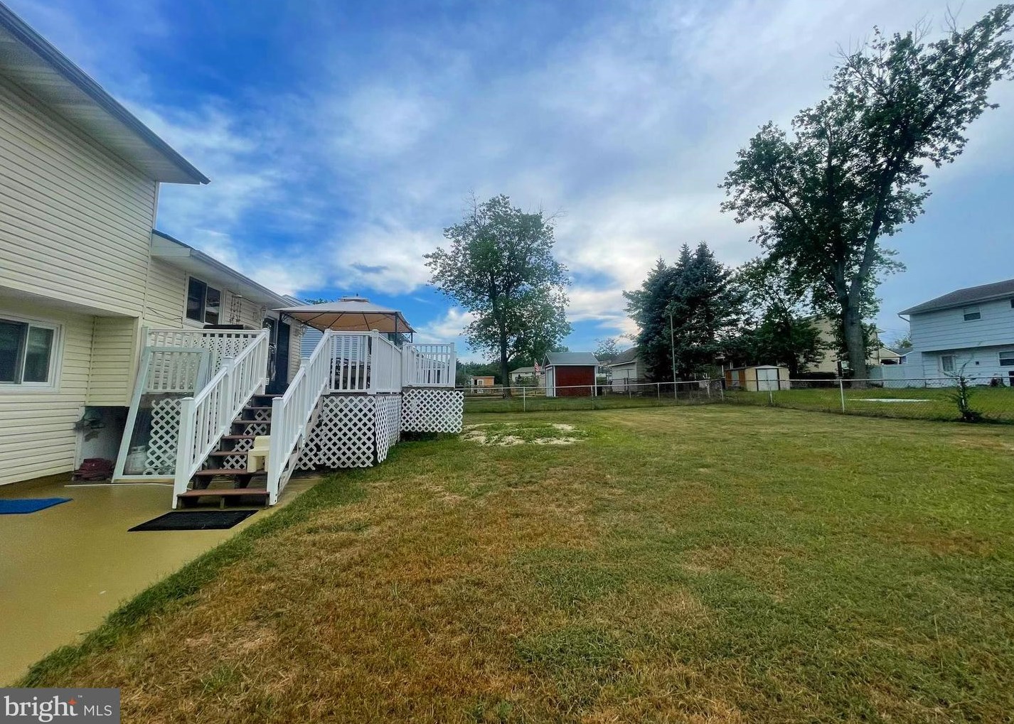 12 Crestwood Dr, Burlington NJ 08016-3112 exterior