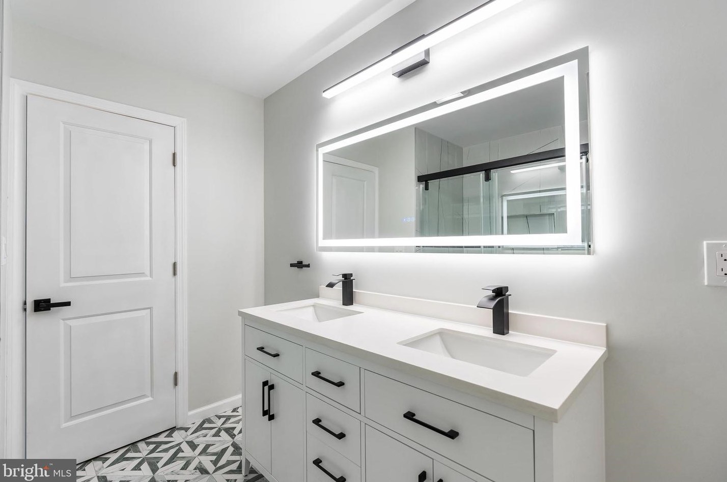 4304 Bridgeboro Rd, Moorestown NJ 08057-1417 exterior