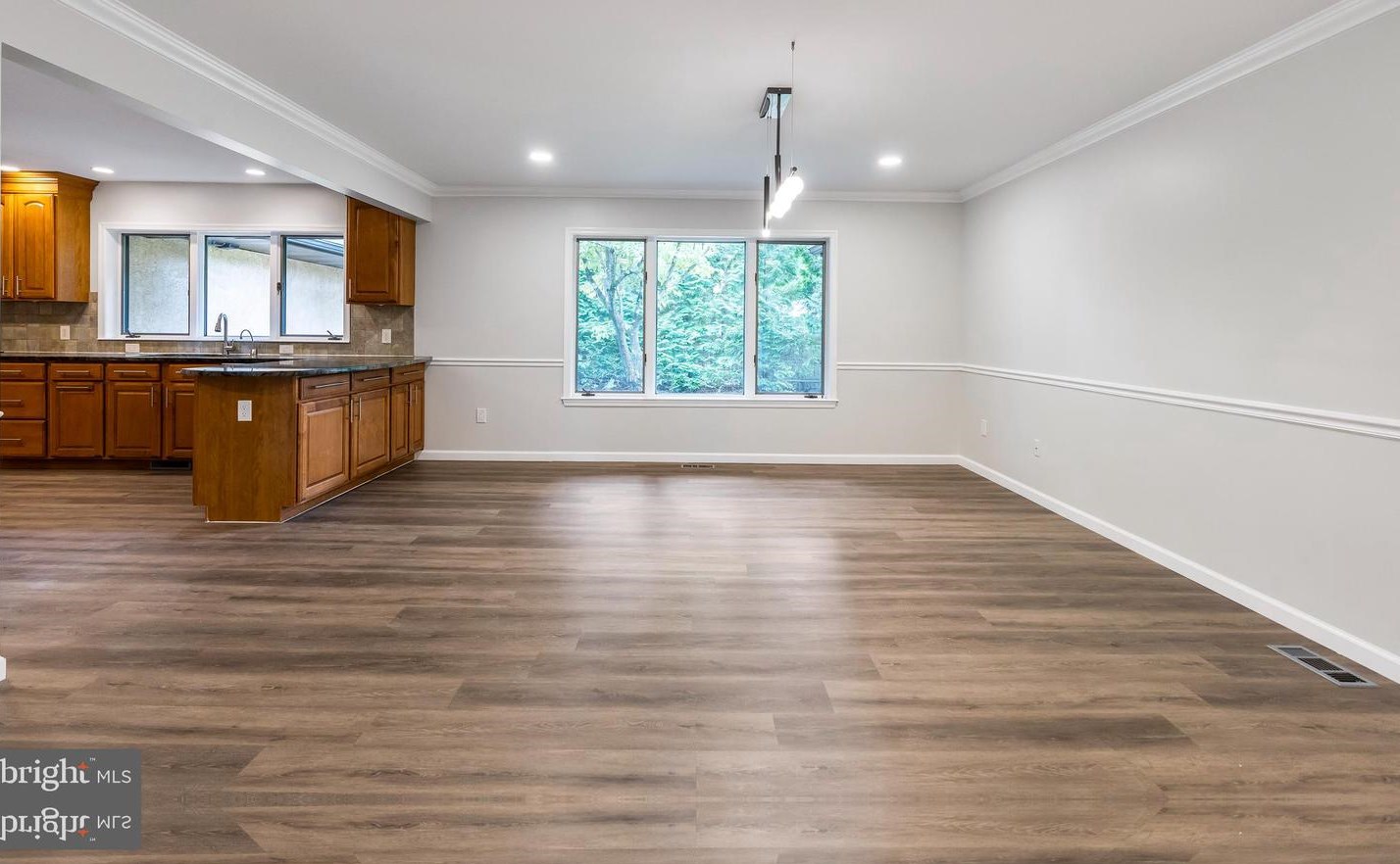 4304 Bridgeboro Rd, Moorestown NJ 08057-1417 exterior