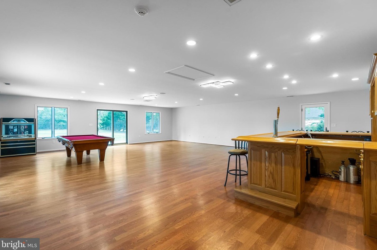 4304 Bridgeboro Rd, Moorestown NJ 08057-1417 exterior