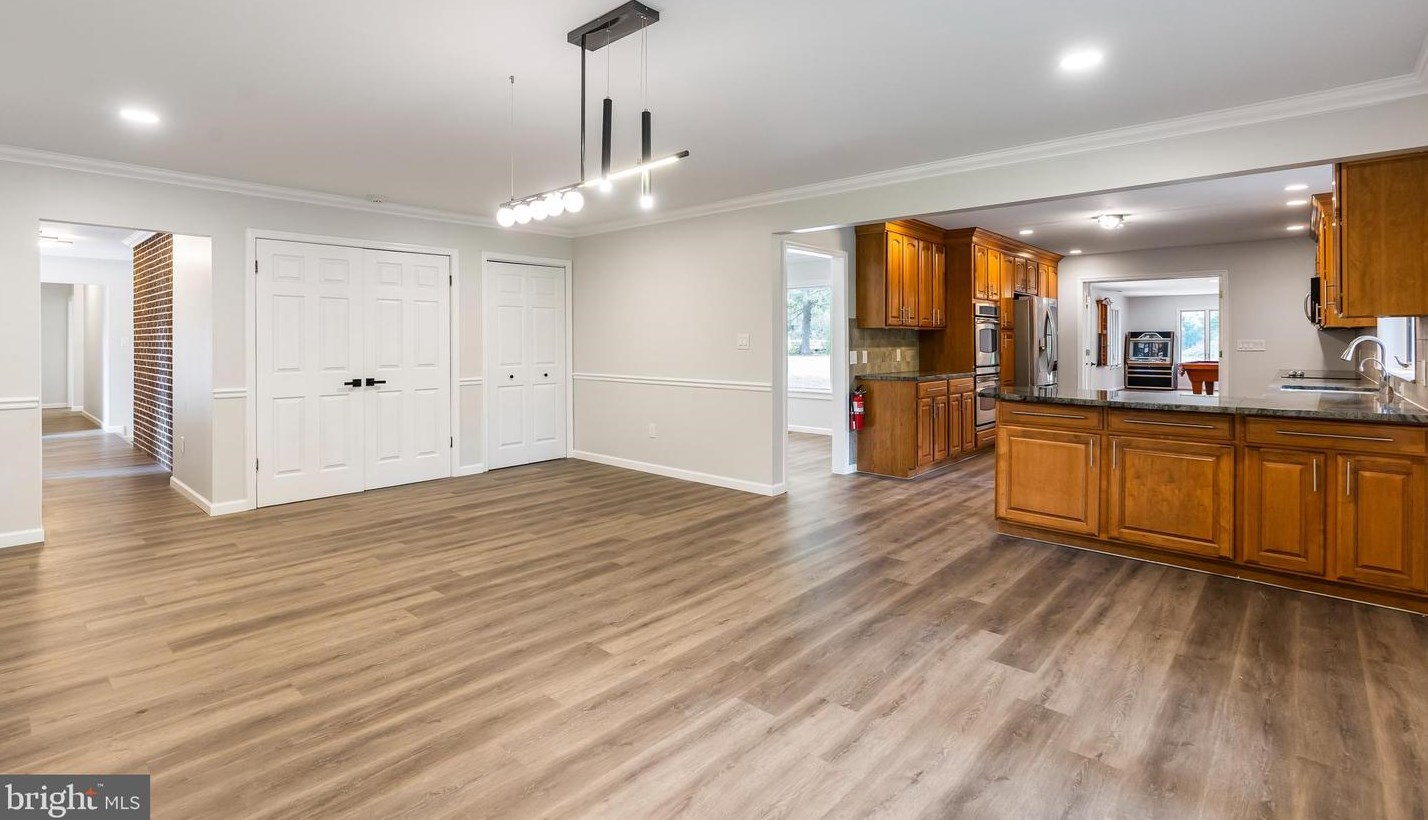 4304 Bridgeboro Rd, Moorestown NJ 08057-1417 exterior