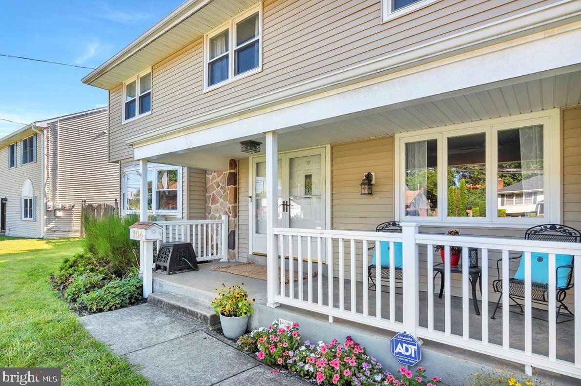 104 Heather Dr, Mount Laurel, NJ 08054-1030