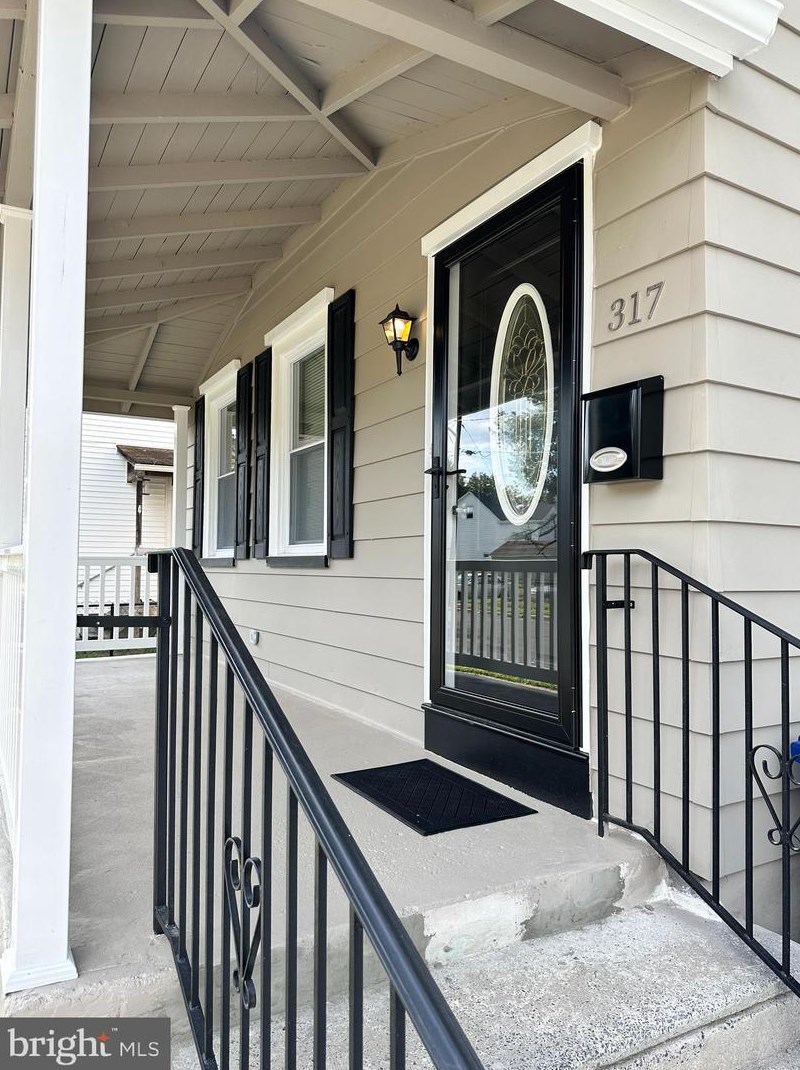 317 Putnam St, Beverly, NJ 08010