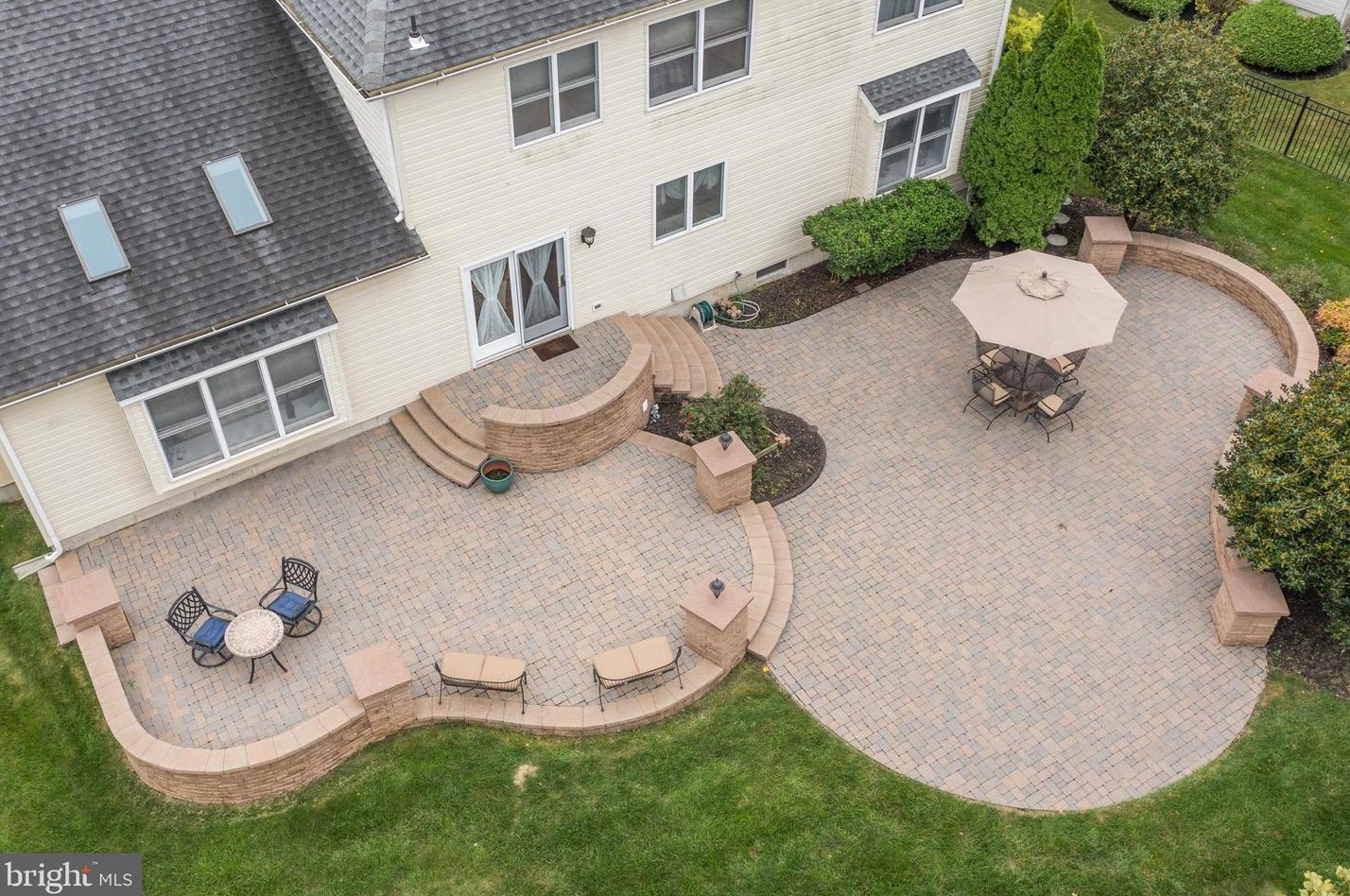 5 Murray Rd, Moorestown, NJ 08057-3845