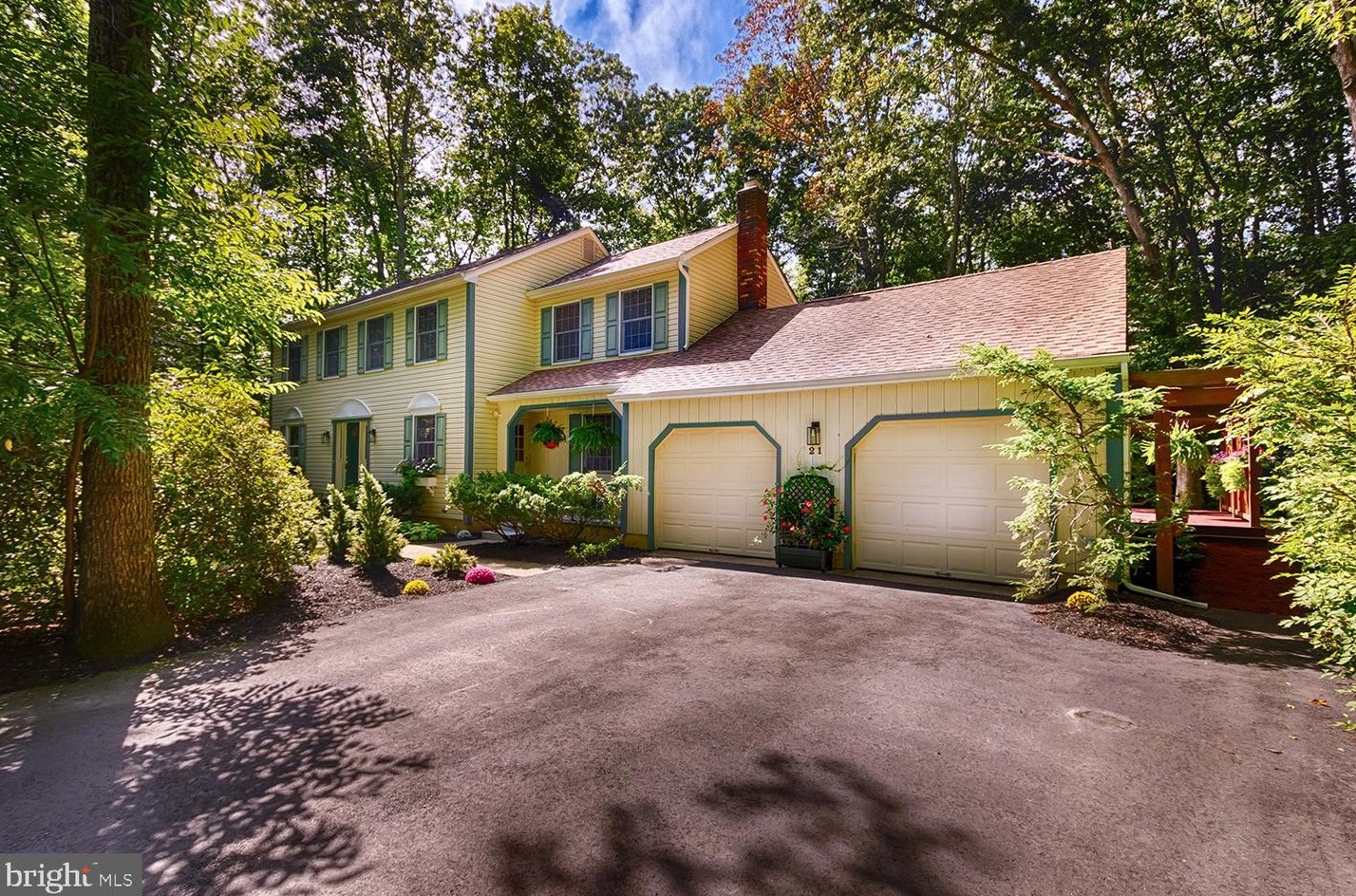 21 Sleepy Hollow Dr, Southampton, NJ 08088-8506