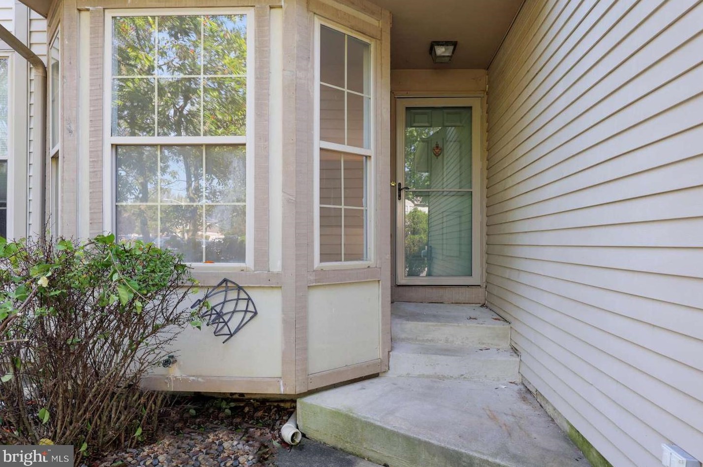 41 Shelburne St, Burlington, NJ 08016-4308