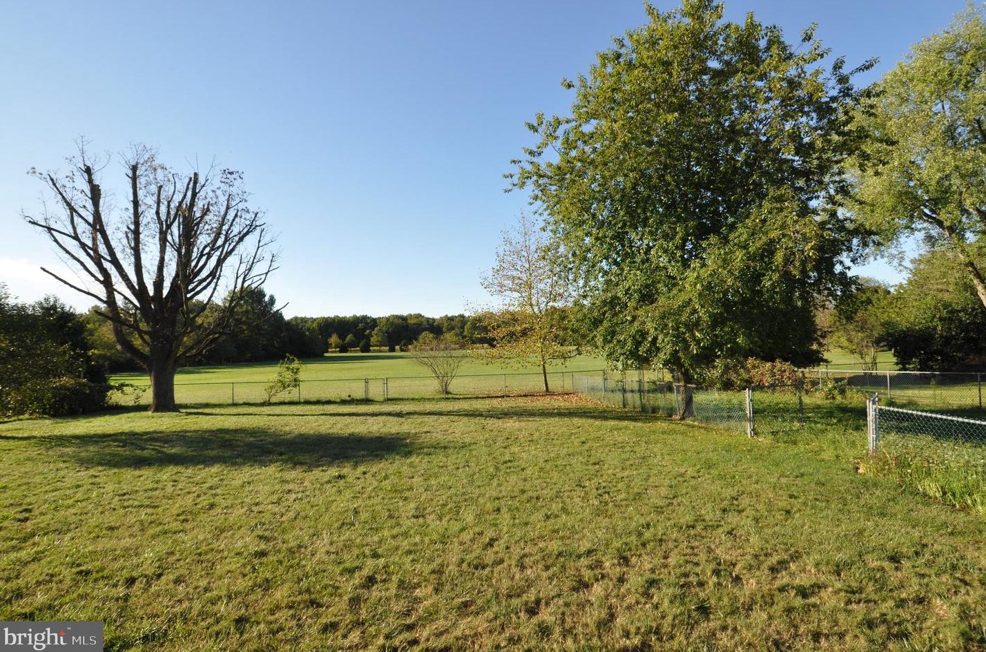 24854 Main St, Columbus NJ 08022-1339 exterior