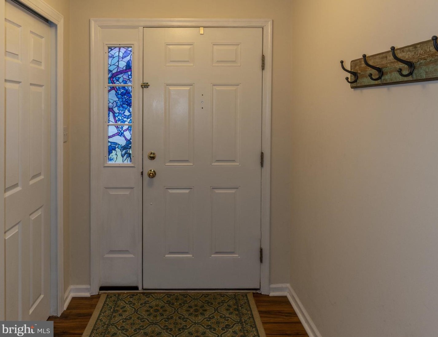 35 Greenbrook Dr, Columbus, NJ 08022