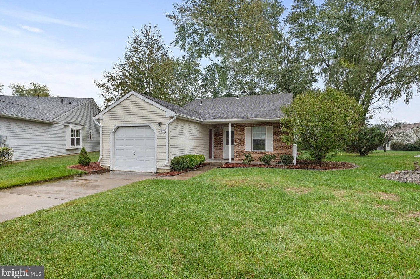 26 Danville Ct, Mount Laurel, NJ 08054