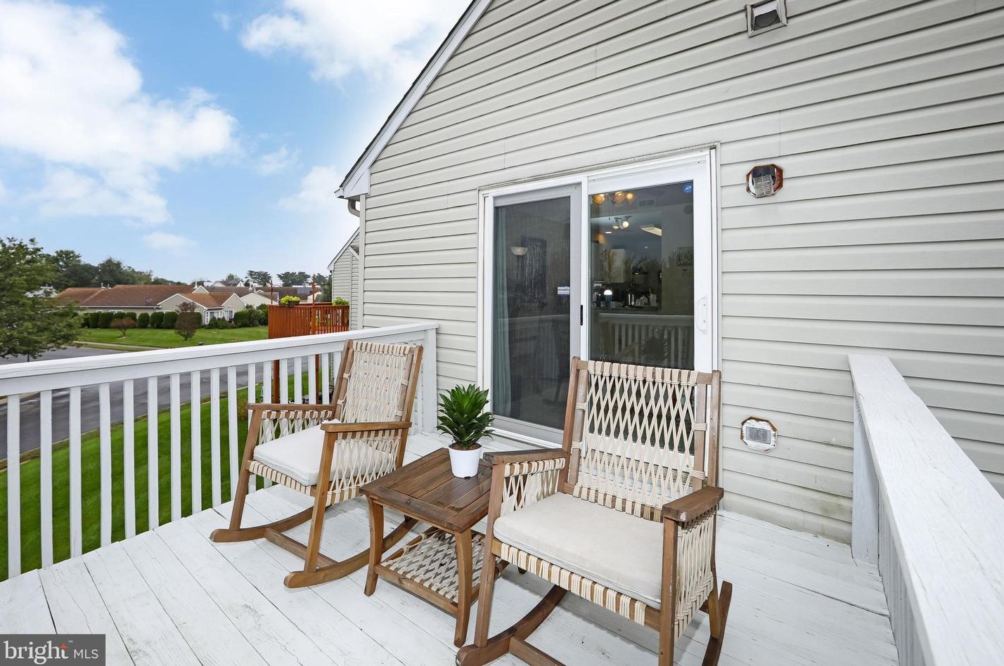 106 Alexander Rd, Beverly NJ  08010-3112 exterior