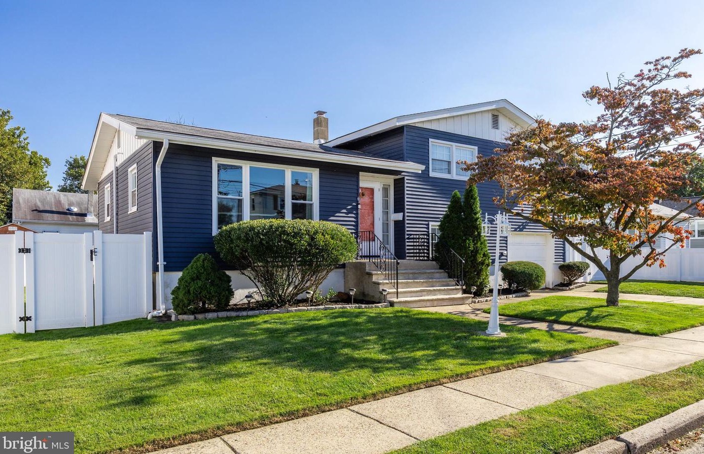 919 Oakland Ave, Burlington, NJ 08016-1225