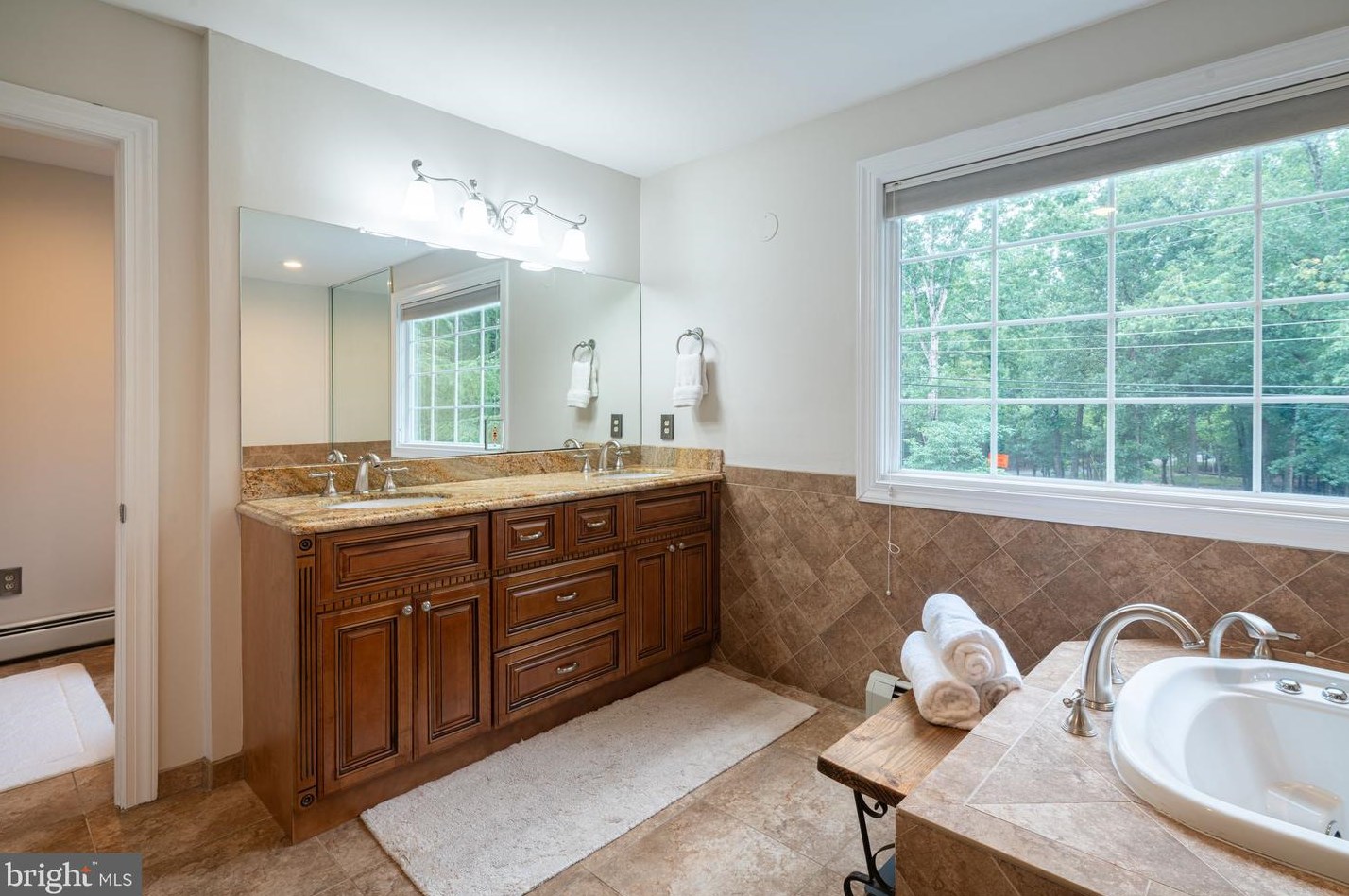 23 Pontiac Dr, Medford NJ 08055-8146 exterior