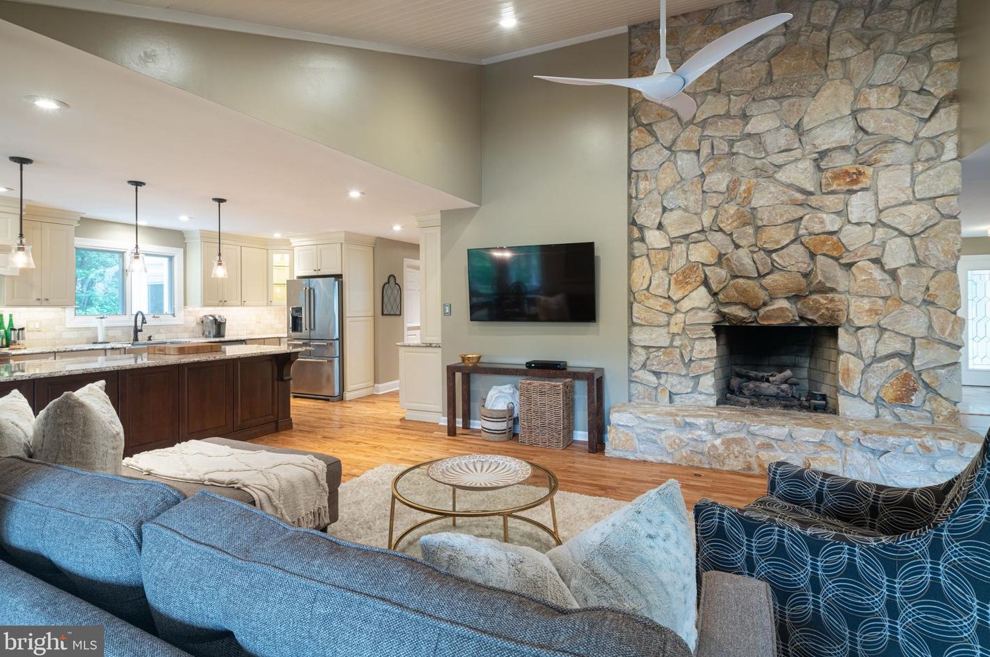 23 Pontiac Dr, Medford NJ 08055-8146 exterior