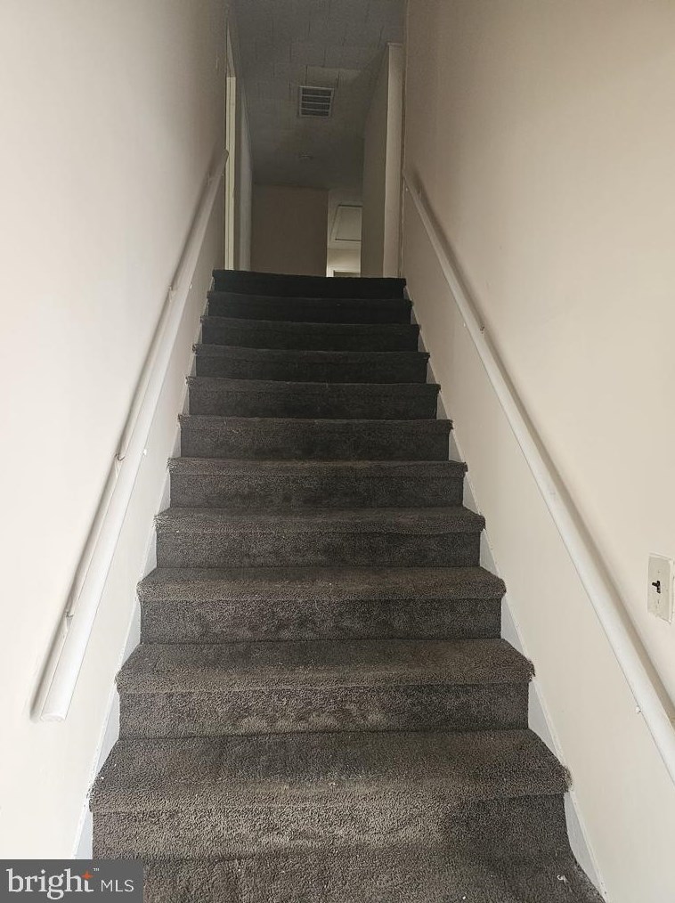 332 York St, Burlington NJ  08016-1522 exterior