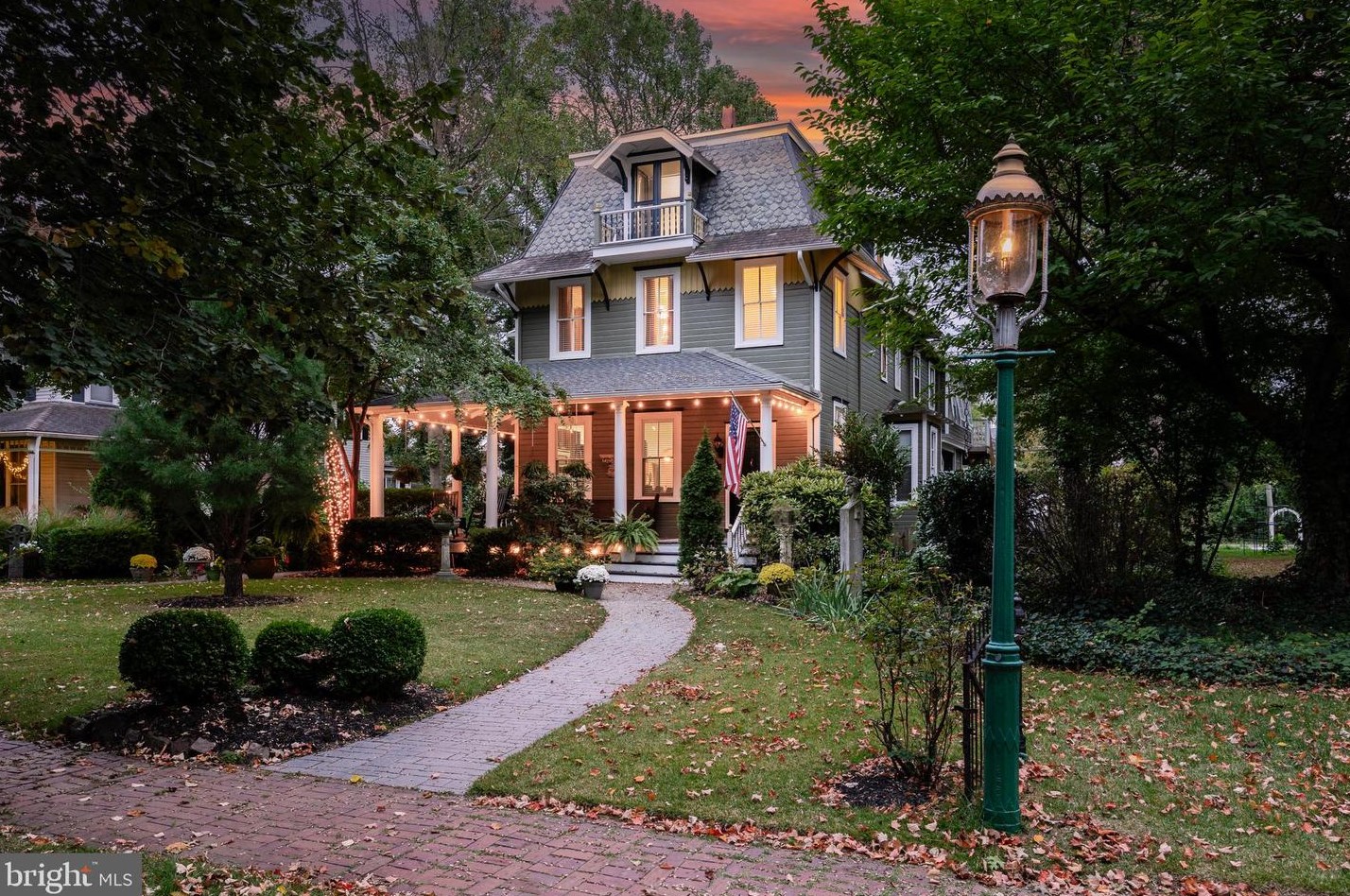 408 Lippincott Ave, Riverton, NJ 08077