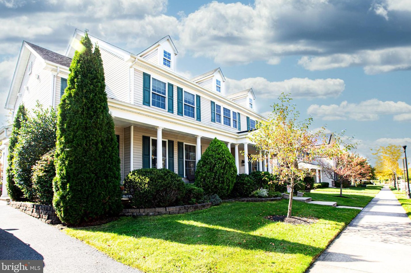9 Equestrian Way, Chesterfield, NJ 08515-4403