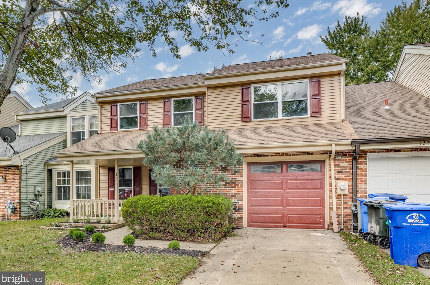 132 Calderwood Ln, Mount Laurel, NJ 08054