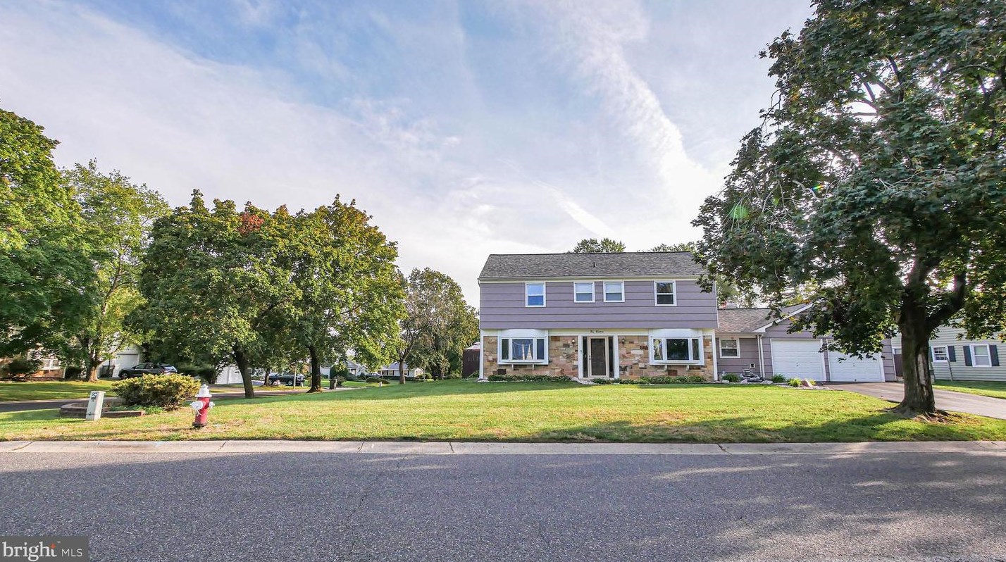 219 Tiffany Ln, Willingboro, NJ 08046