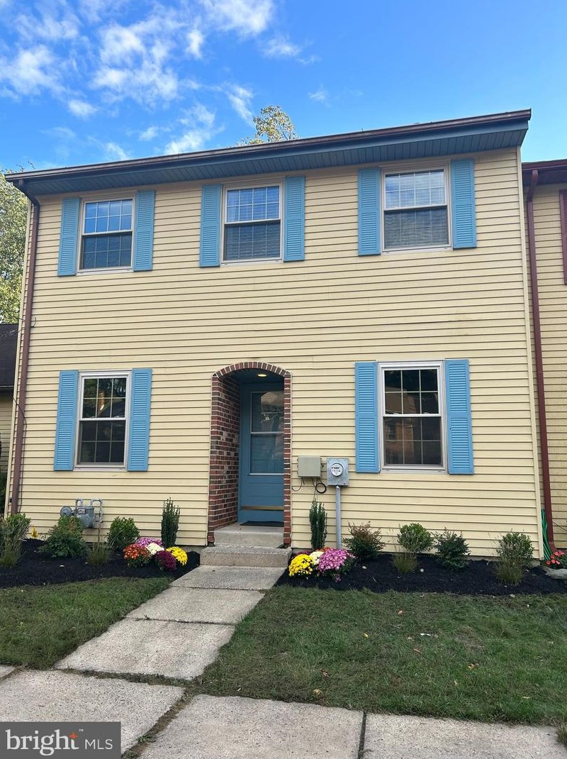 33 Blackhawk Ct, Medford, NJ 08055