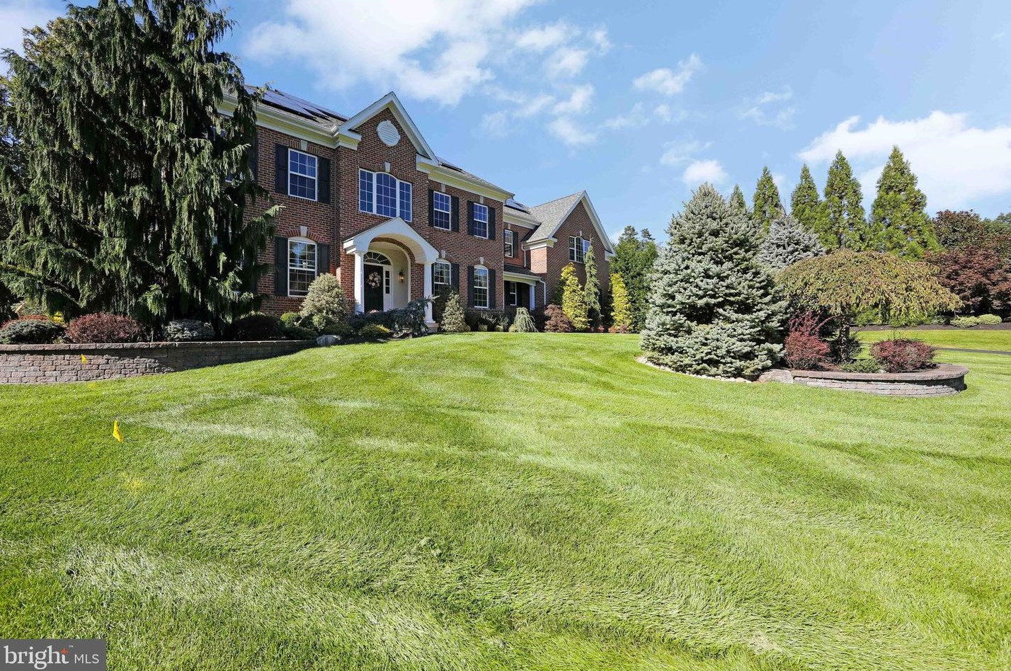 60 Sleepy Hollow Dr, Southampton, NJ 08088