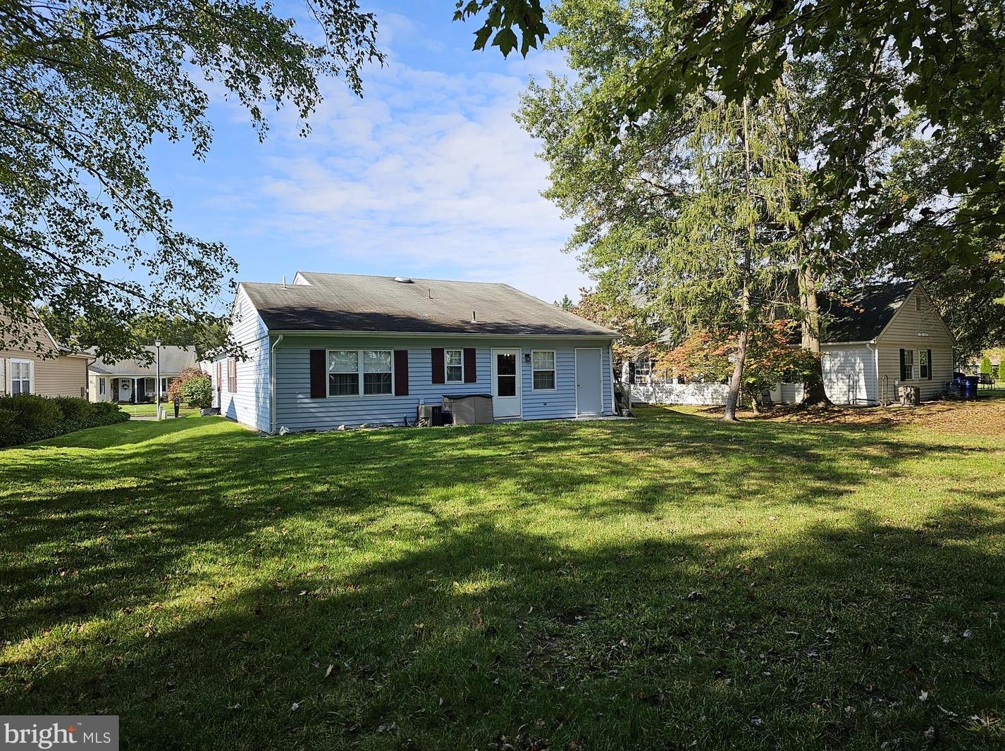 10 Andover Ct, Southampton NJ  08088-1323 exterior