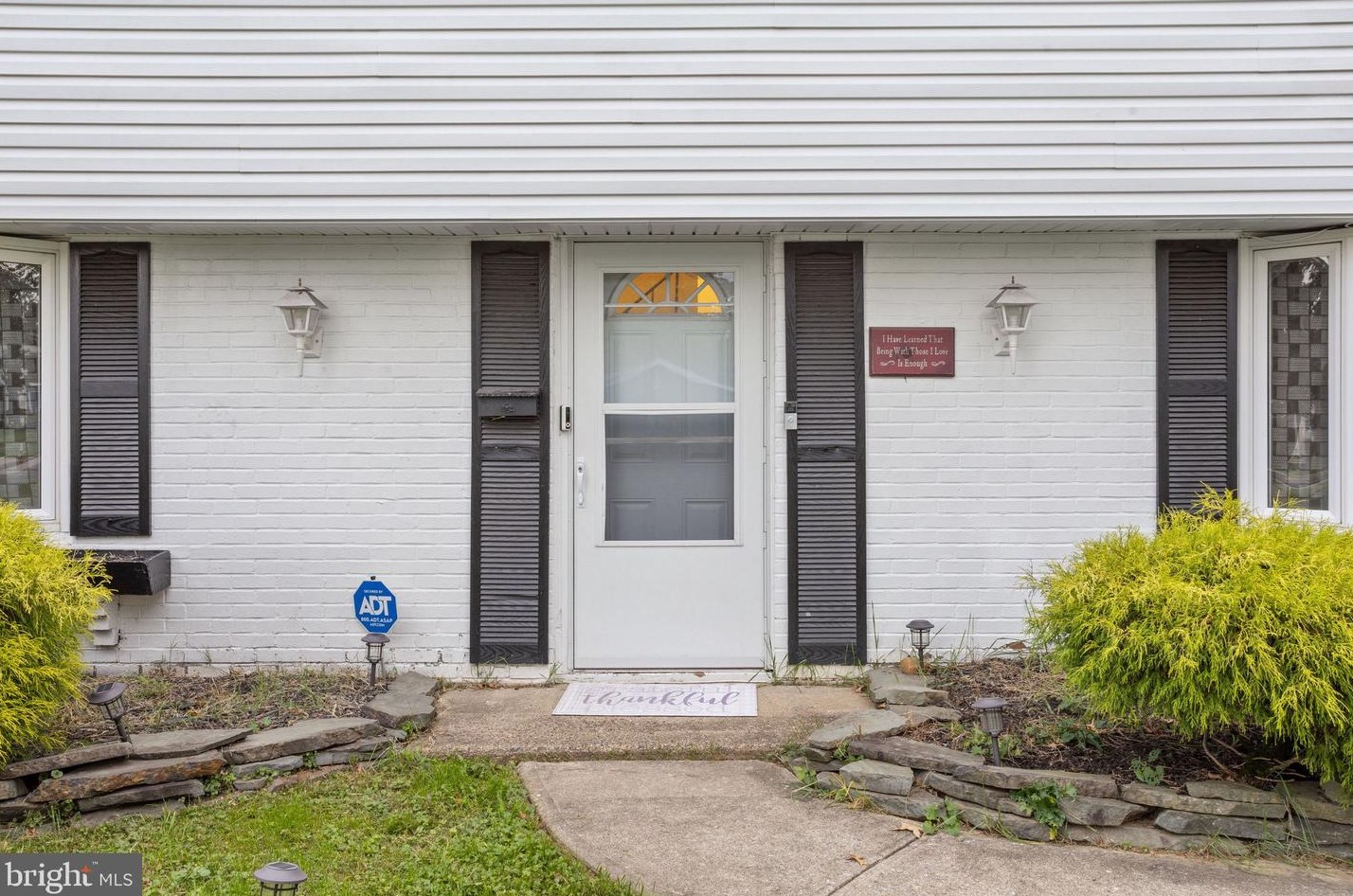 72 Princeton Ln, Willingboro, NJ 08046