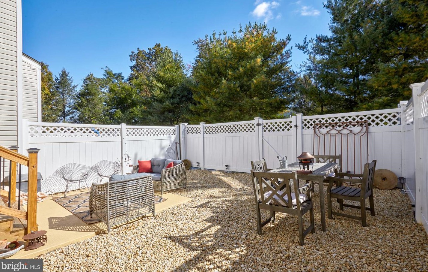 15 Farmington Ct, Chesterfield NJ  08505-3184 exterior