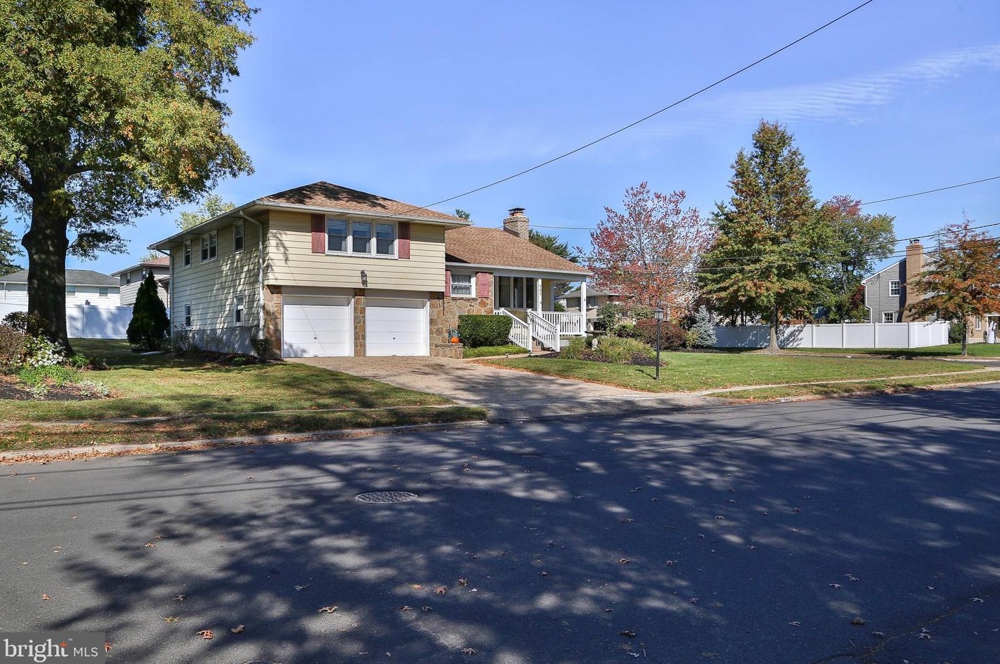 701 Hilltop Rd, Riverton, NJ 08077