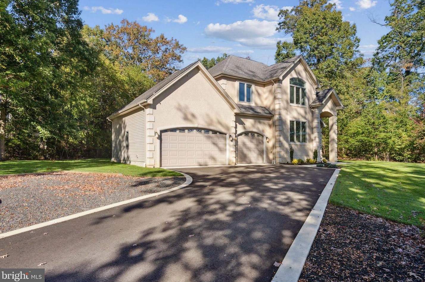 269 Ark Rd, Mount Laurel, NJ 08054