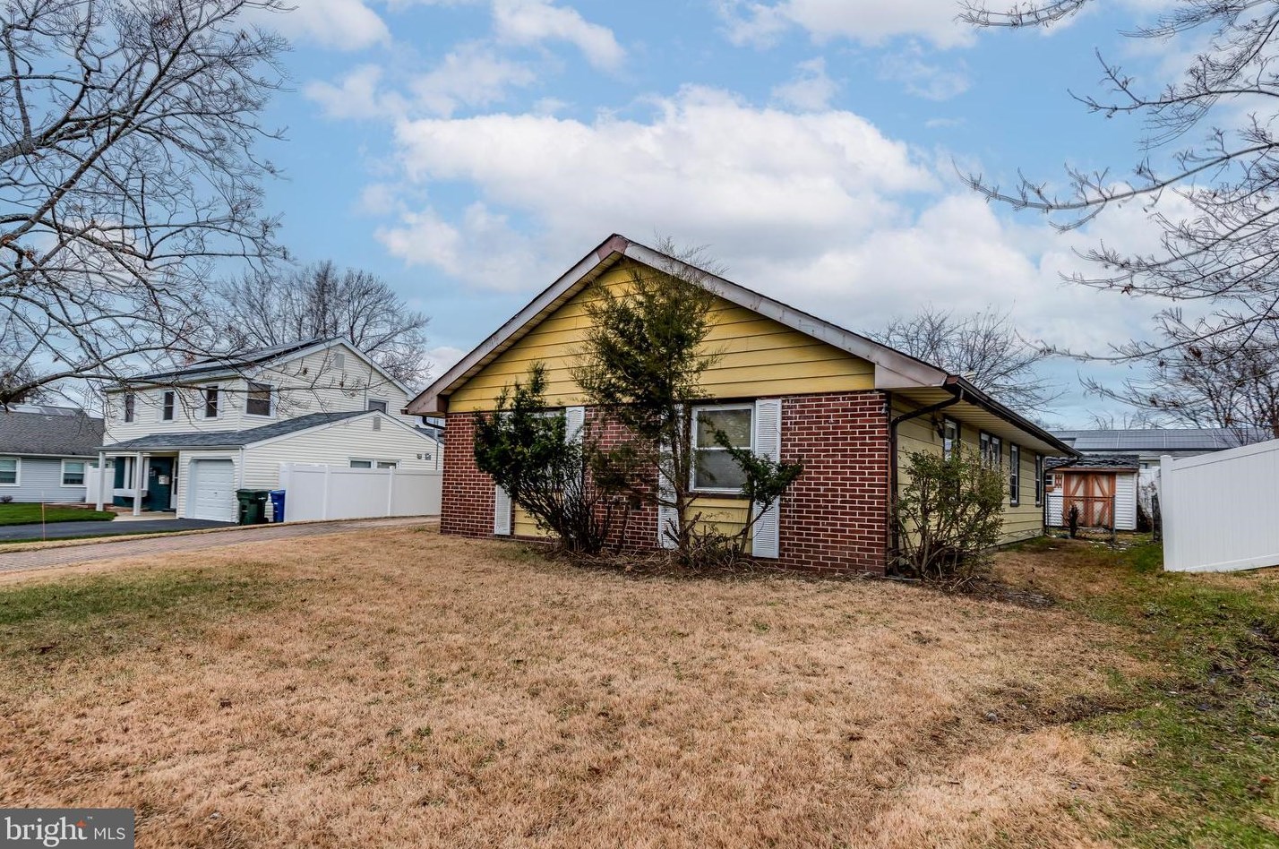 47 Peppermint Ln, Willingboro NJ  08046-2715 exterior