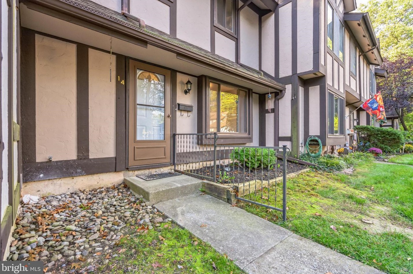 14 Mulberry Ct, Lumberton Township, NJ 08048