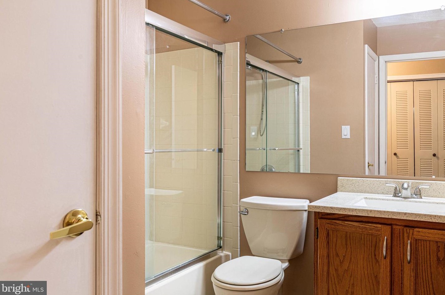 707 Oswego Ct, Mount Laurel, NJ 08054