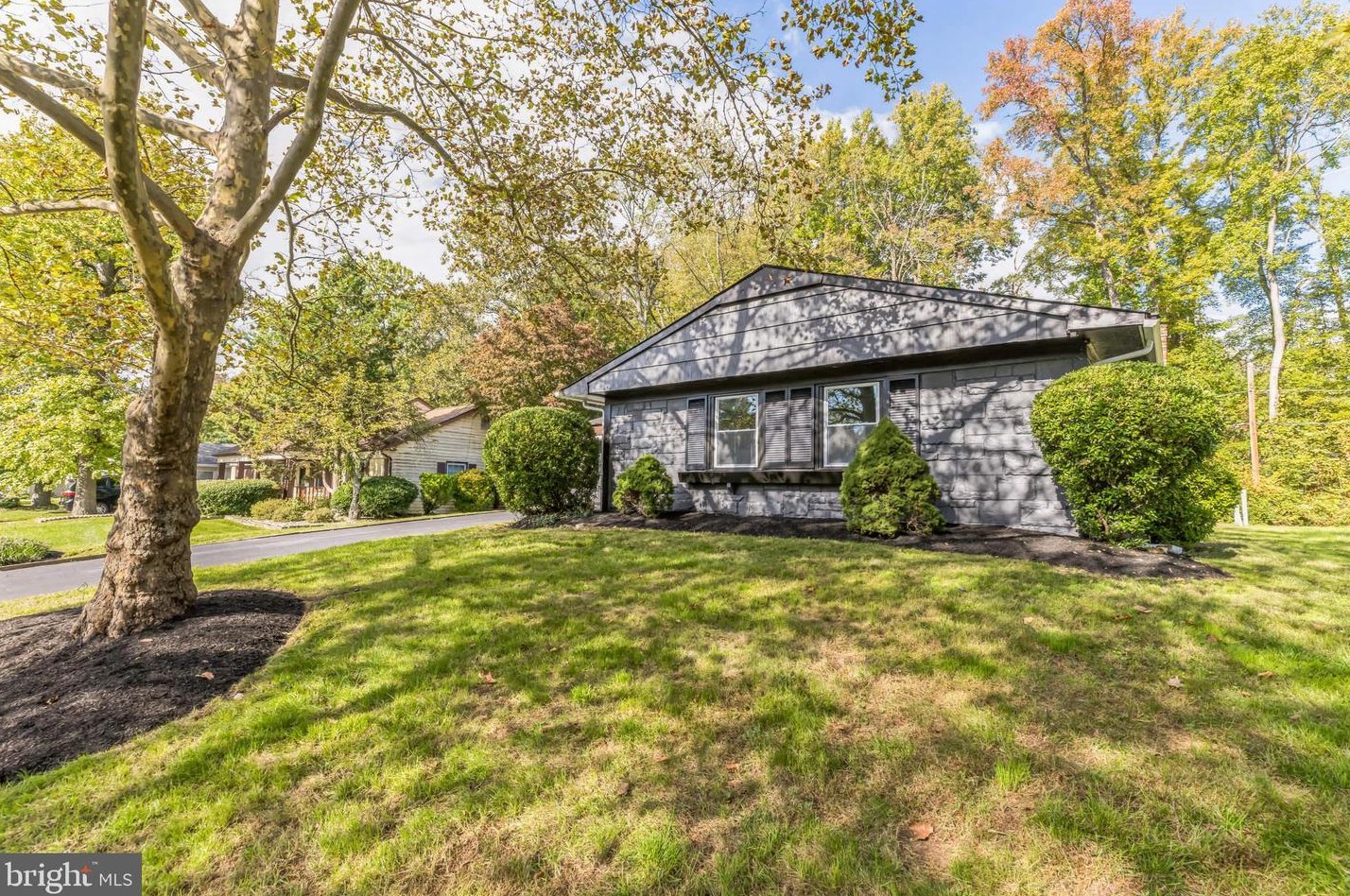 273 Northampton Dr, Willingboro, NJ 08046