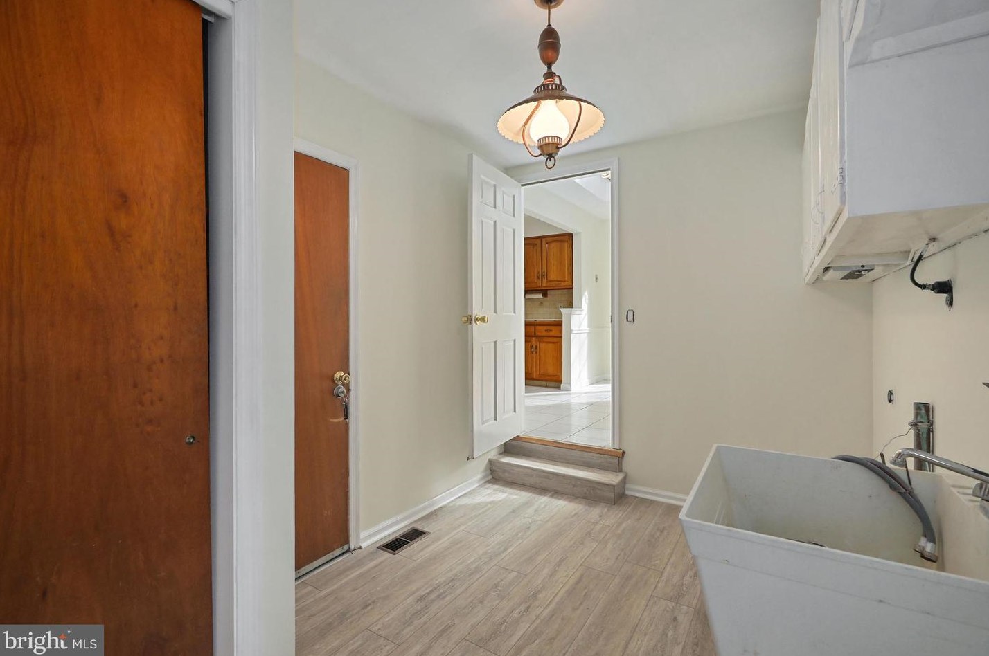 13 Lakeside Dr, Medford NJ  08055-9205 exterior