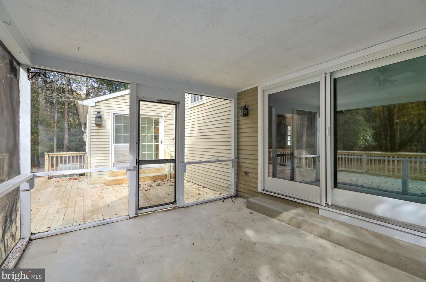 13 Lakeside Dr, Medford NJ  08055-9205 exterior